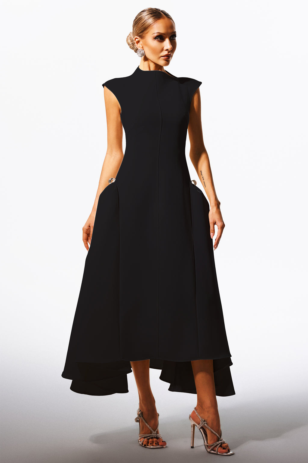 Paca Choker Sleeveless Maxi Dress	