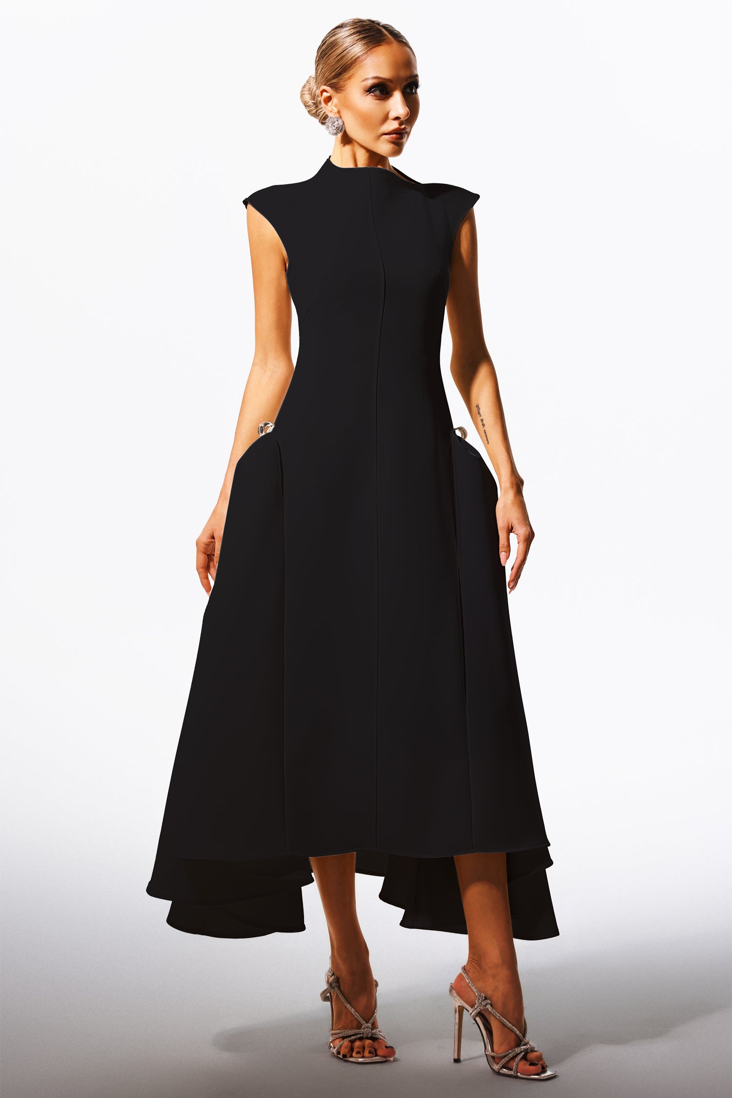 Paca Choker Sleeveless Maxi Dress	