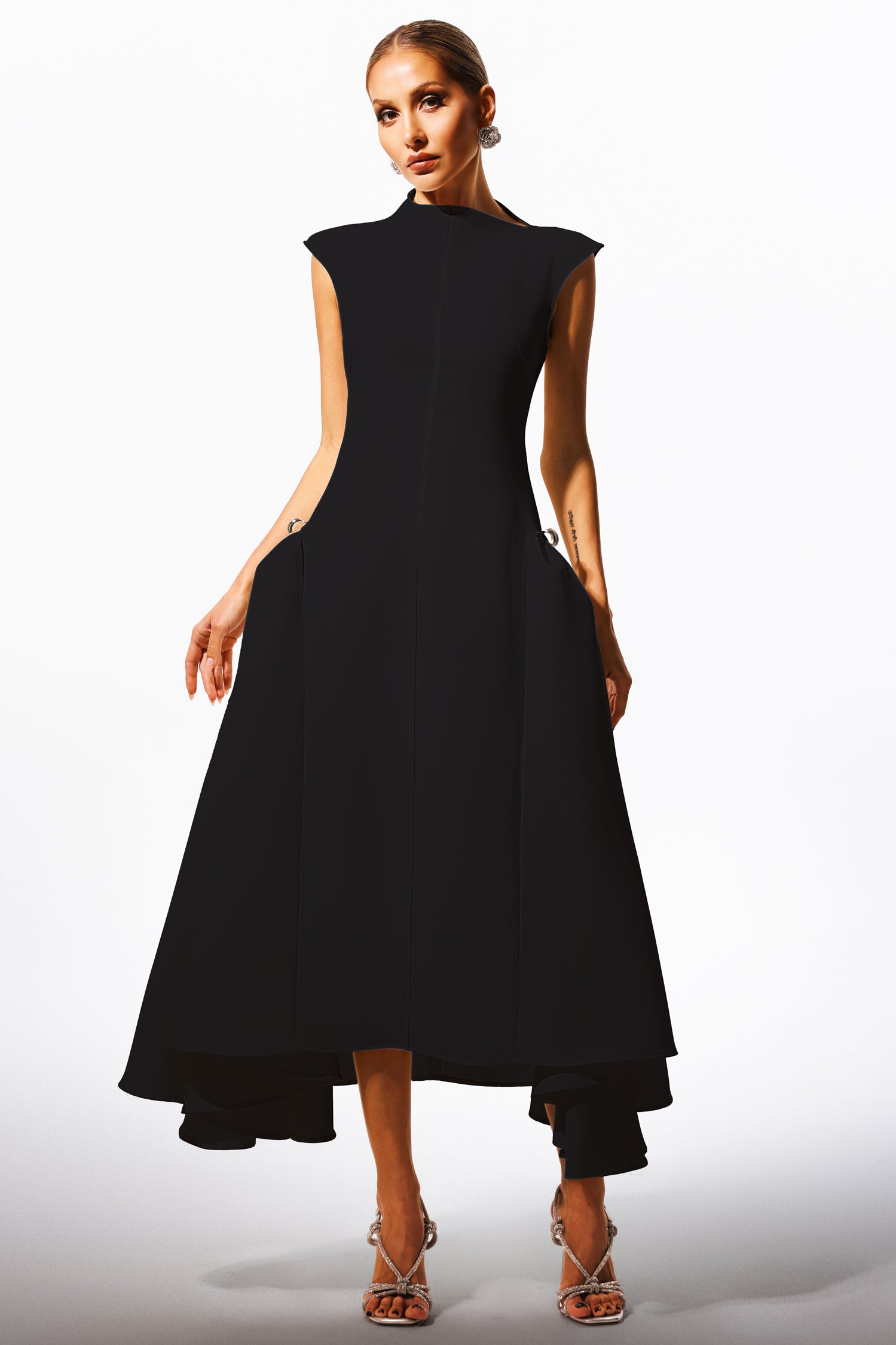 Paca Choker Sleeveless Maxi Dress	