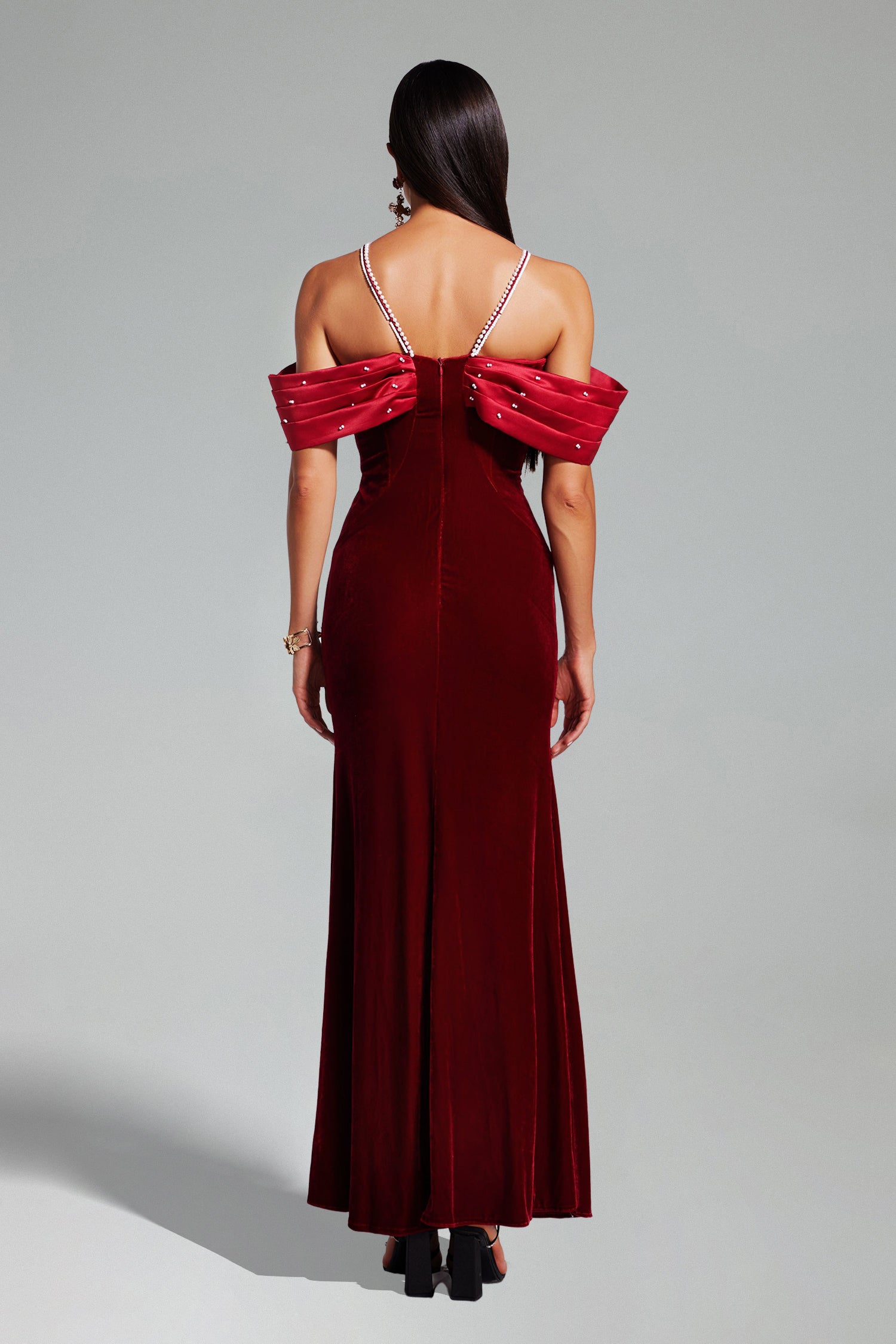 Tove Off Shoulder Velvet Maxi Dress - Red	