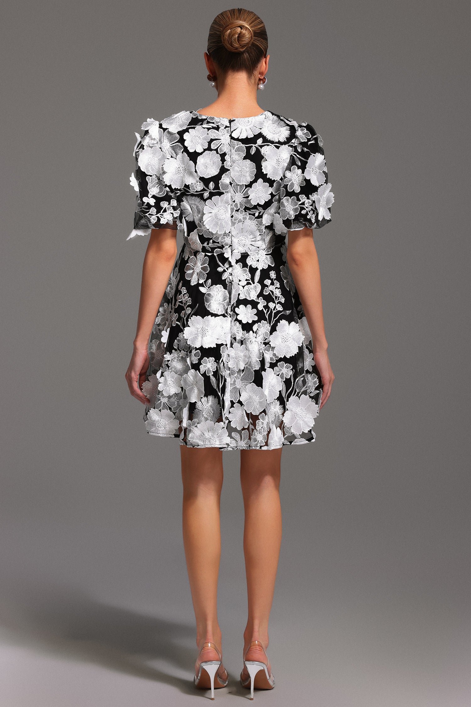 Laly Short Sleeve V-Neck Flowers Mini Dress	