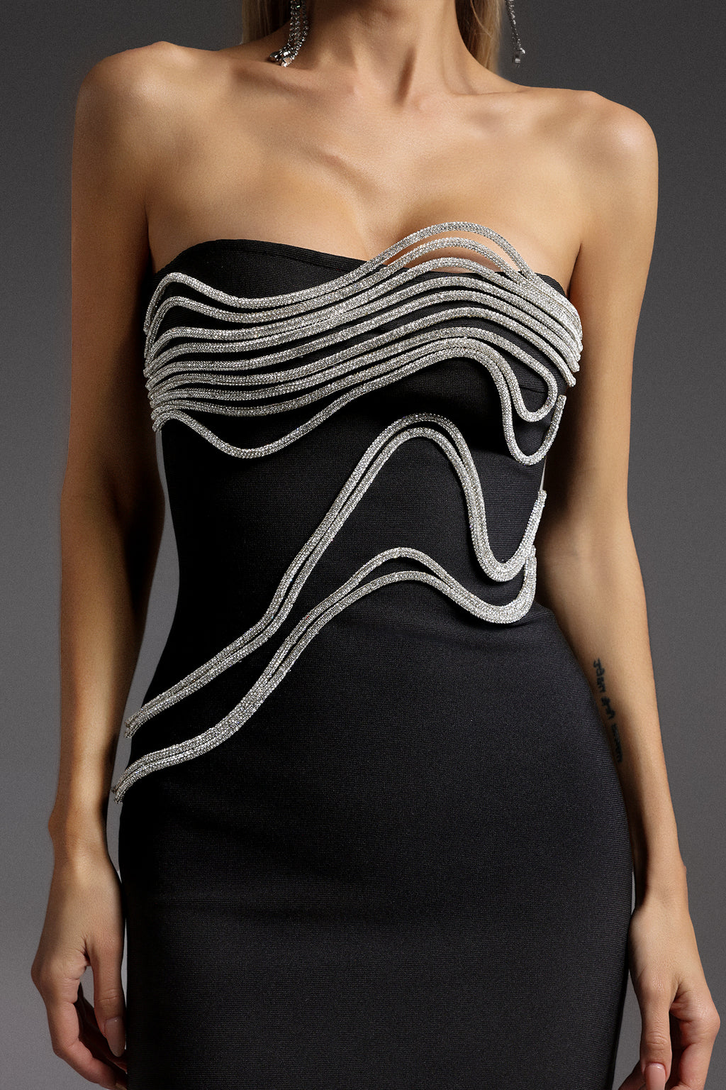 Oga Seeveless Diamond Bandage Maxi Dress	