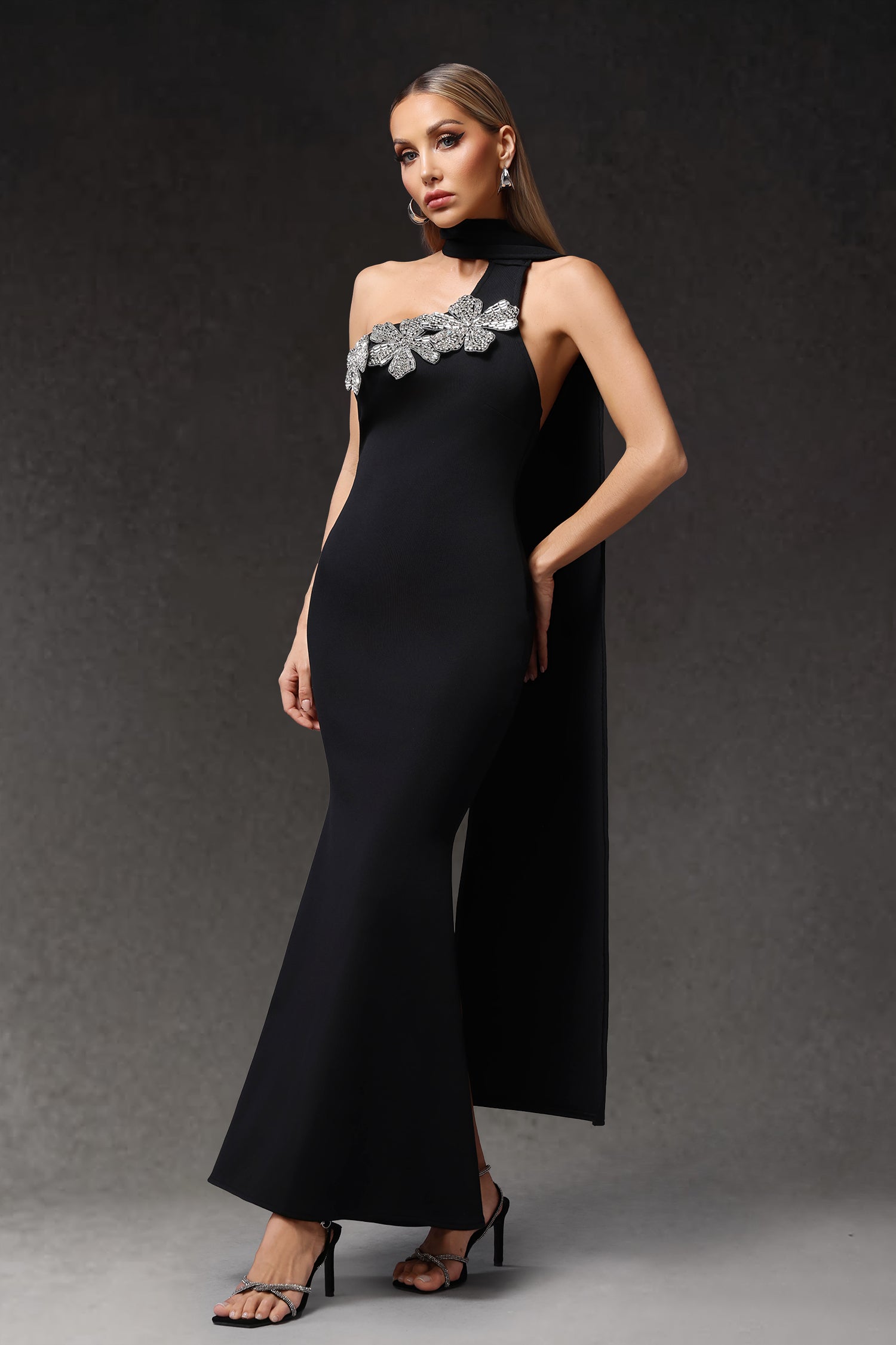 Luva One Shoulder Flower Bandage Maxi Dress	