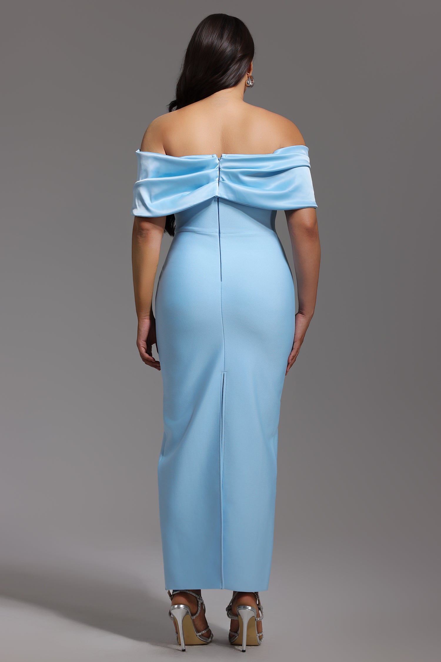 Uara Off-The-Shoulder Bow Bandage Maxi Dress	