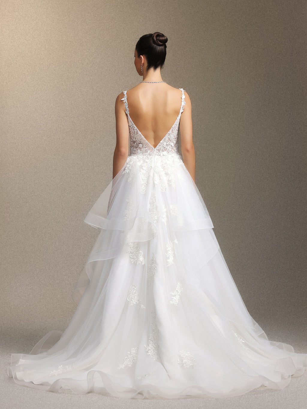 Fanya Deep V-neck lace long wedding dress	