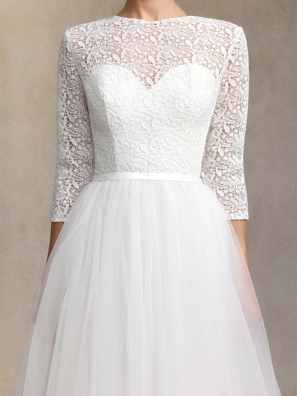 Lace tulle long-sleeved long-length wedding dress	
