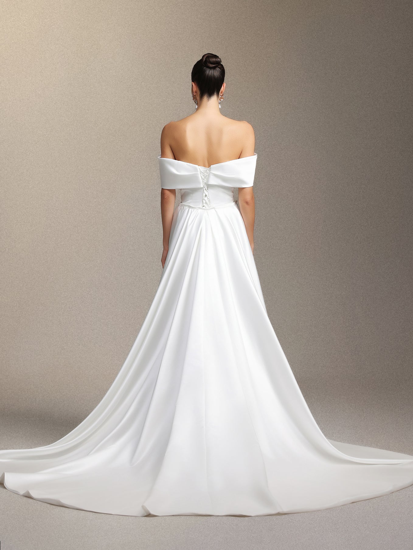 Marris One-shoulder detachable maxi wedding dress	