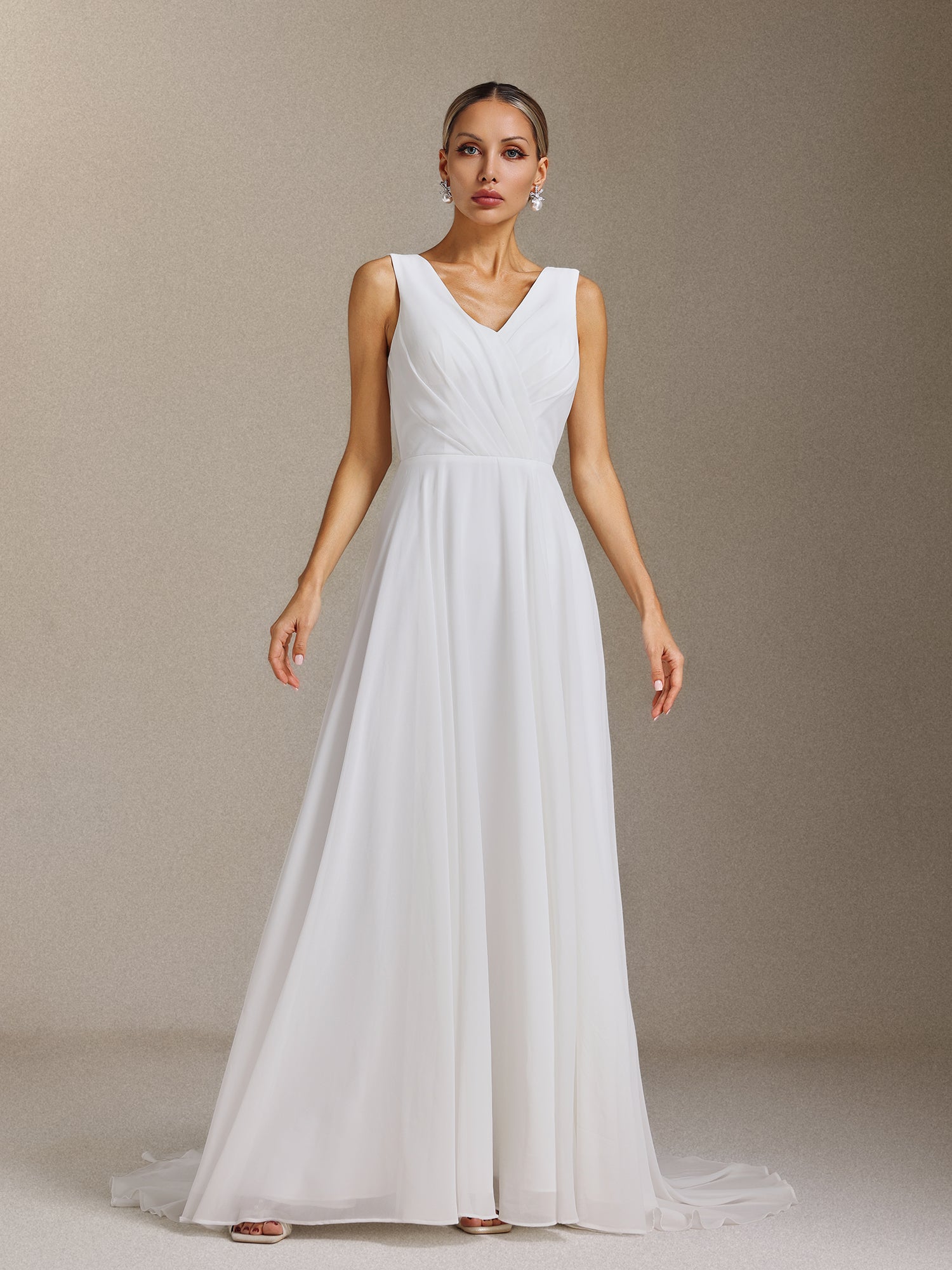 Kerade Pleated V-neck backless Maxi wedding Dress	