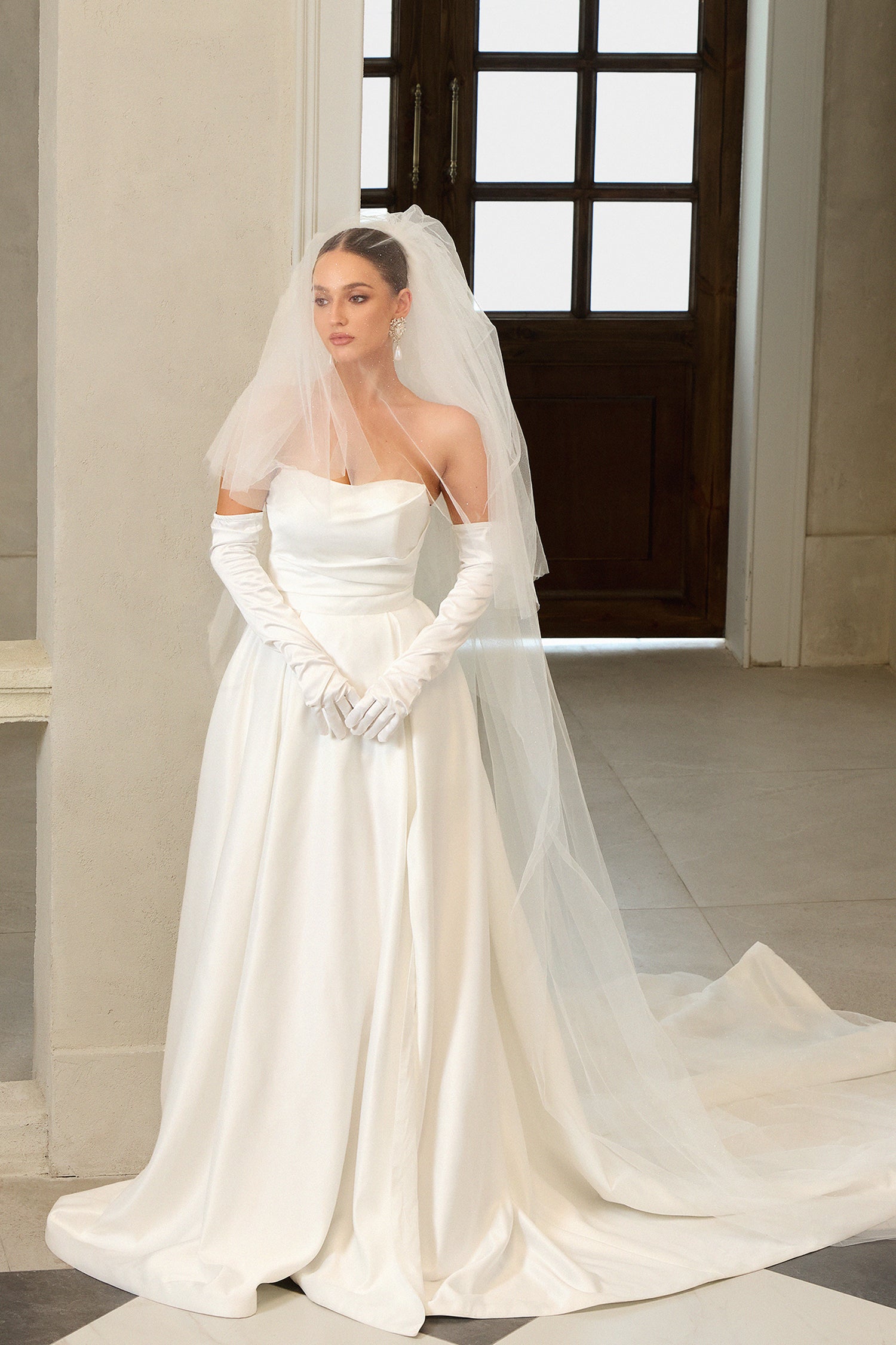 Yahir Strapless and slit wedding maxi dress	