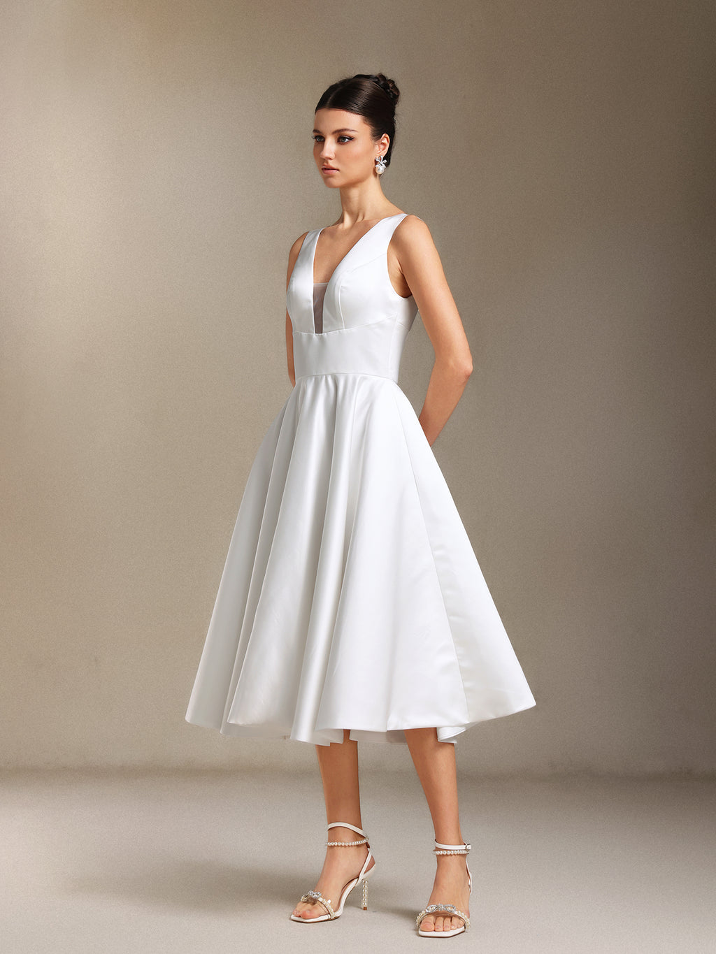 Salacia V-neck Three-dimensional cutting A-shaped Mini wedding dress	