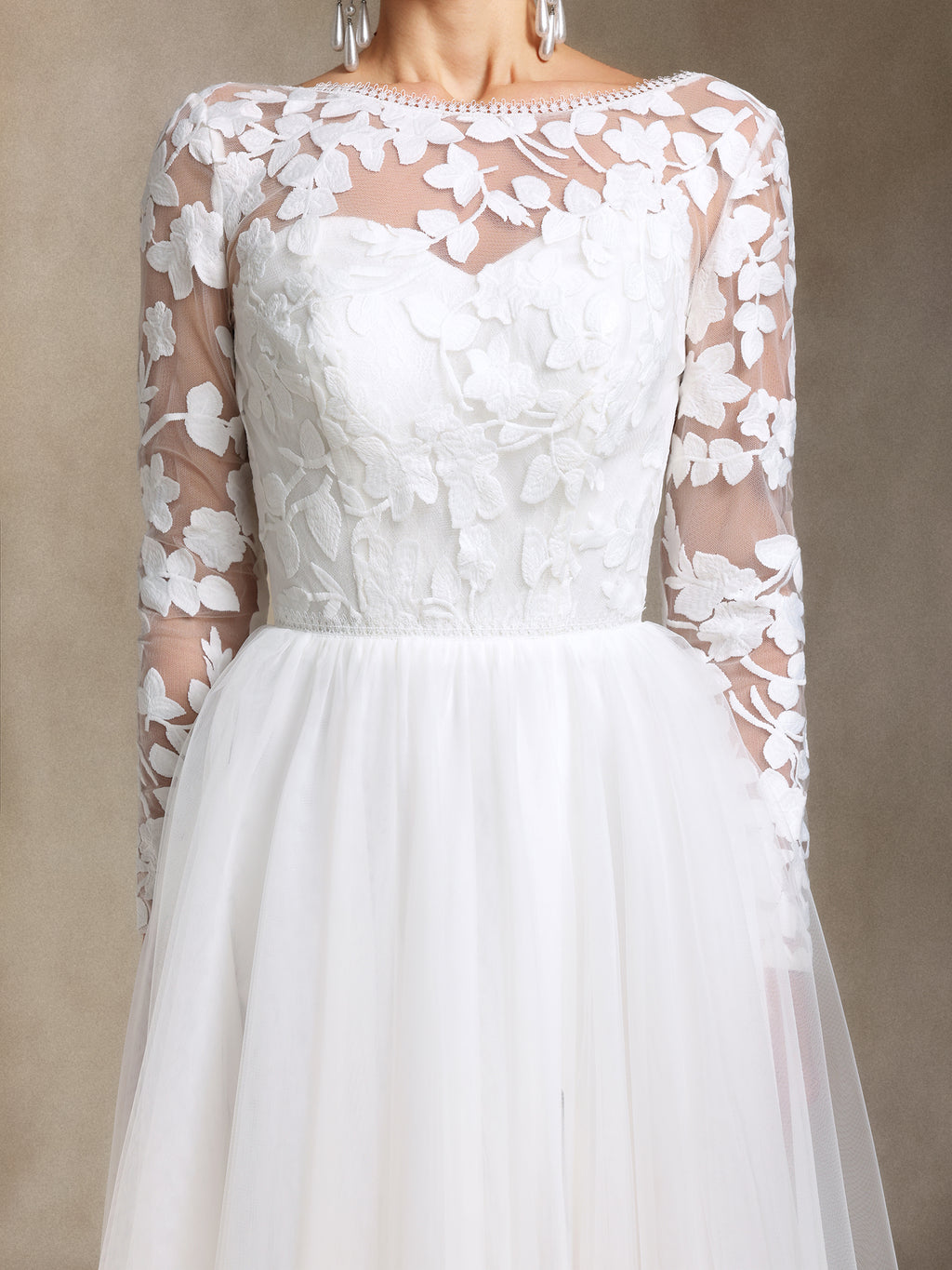 Gilda Long sleeves LaceMesh yarn Trailing maxi wedding dress	