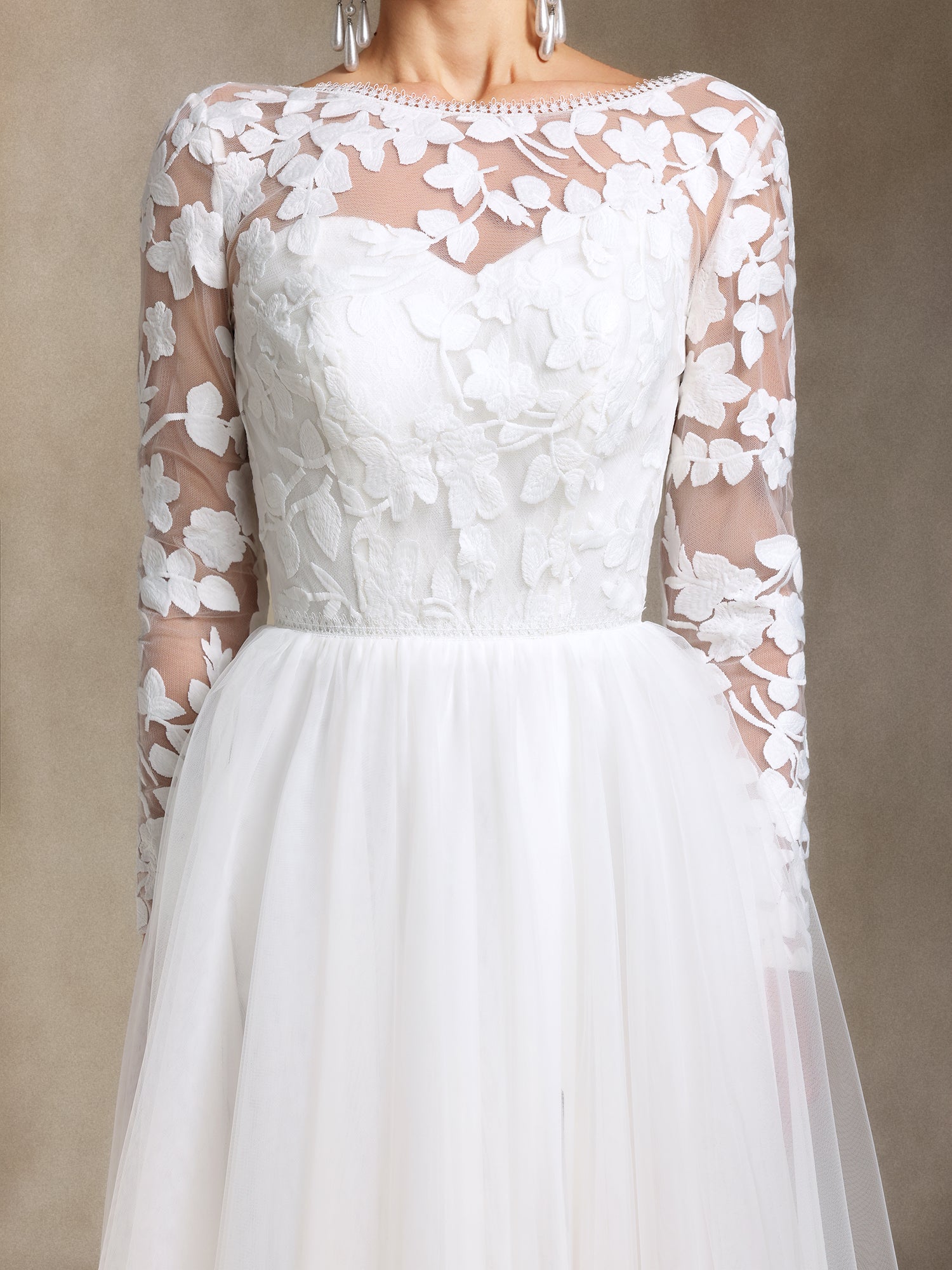 Gilda Long sleeves LaceMesh yarn Trailing maxi wedding dress	