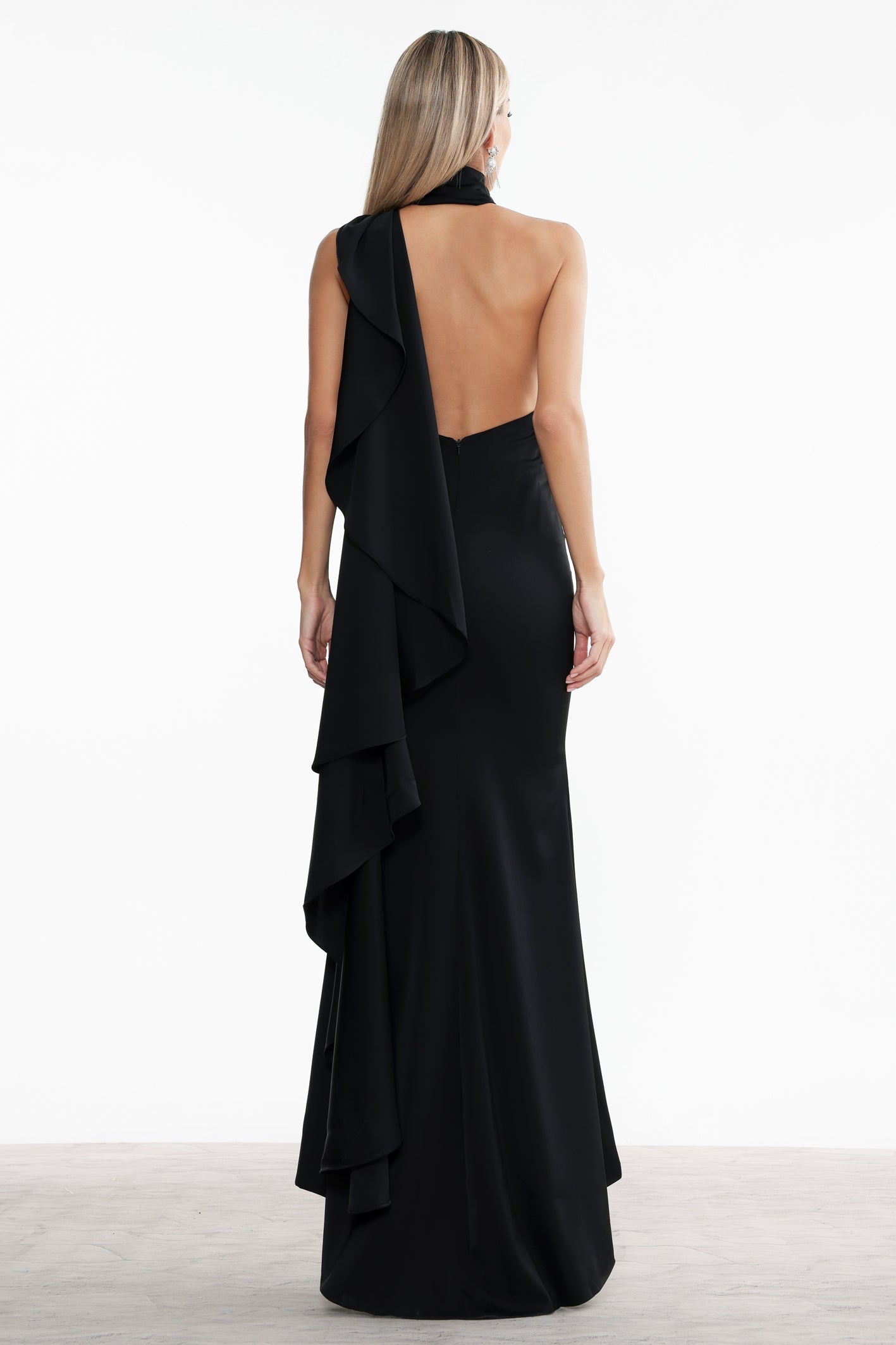 Willa Sleeveless Halter Flounce Maxi Dress	