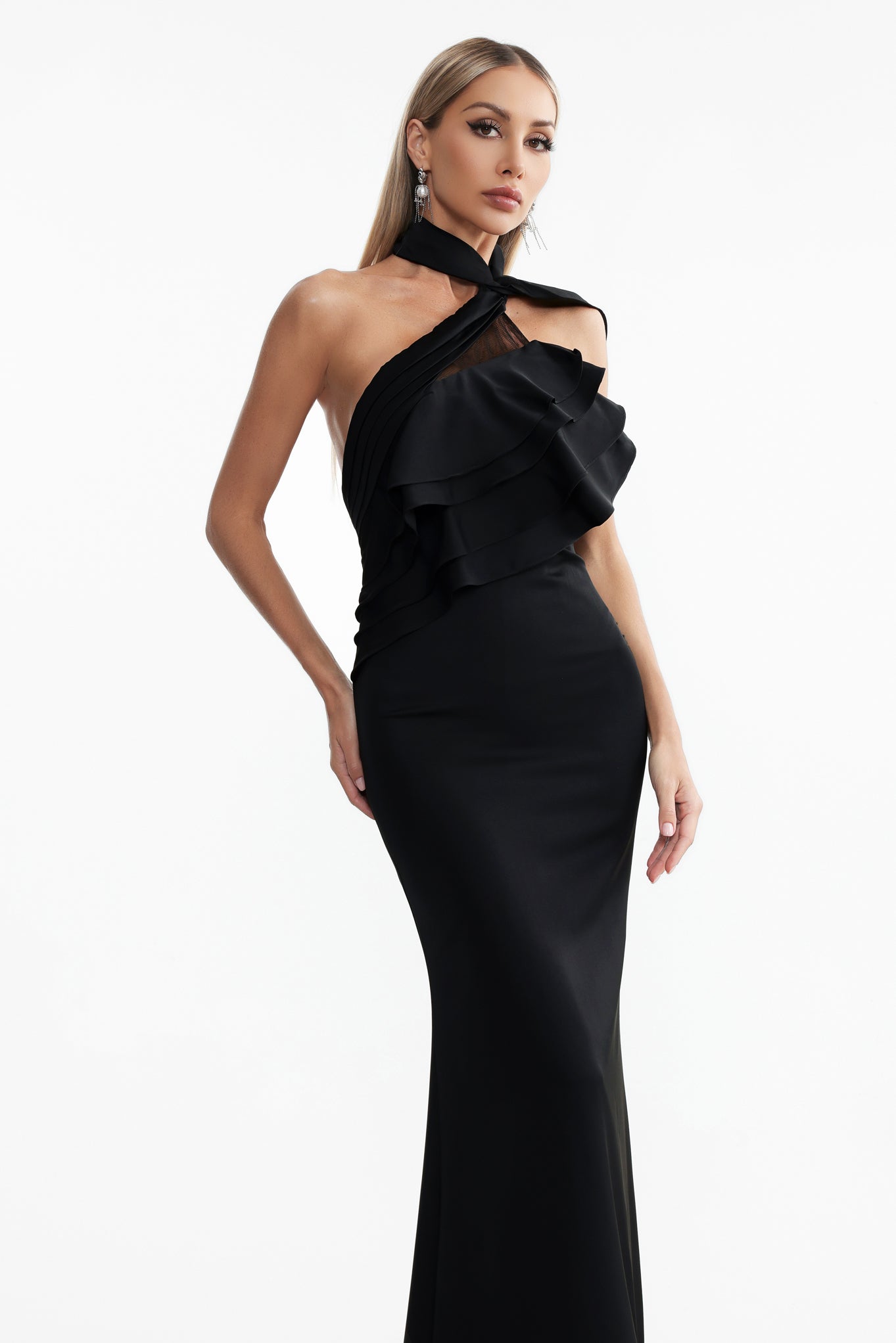 Willa Sleeveless Halter Flounce Maxi Dress	