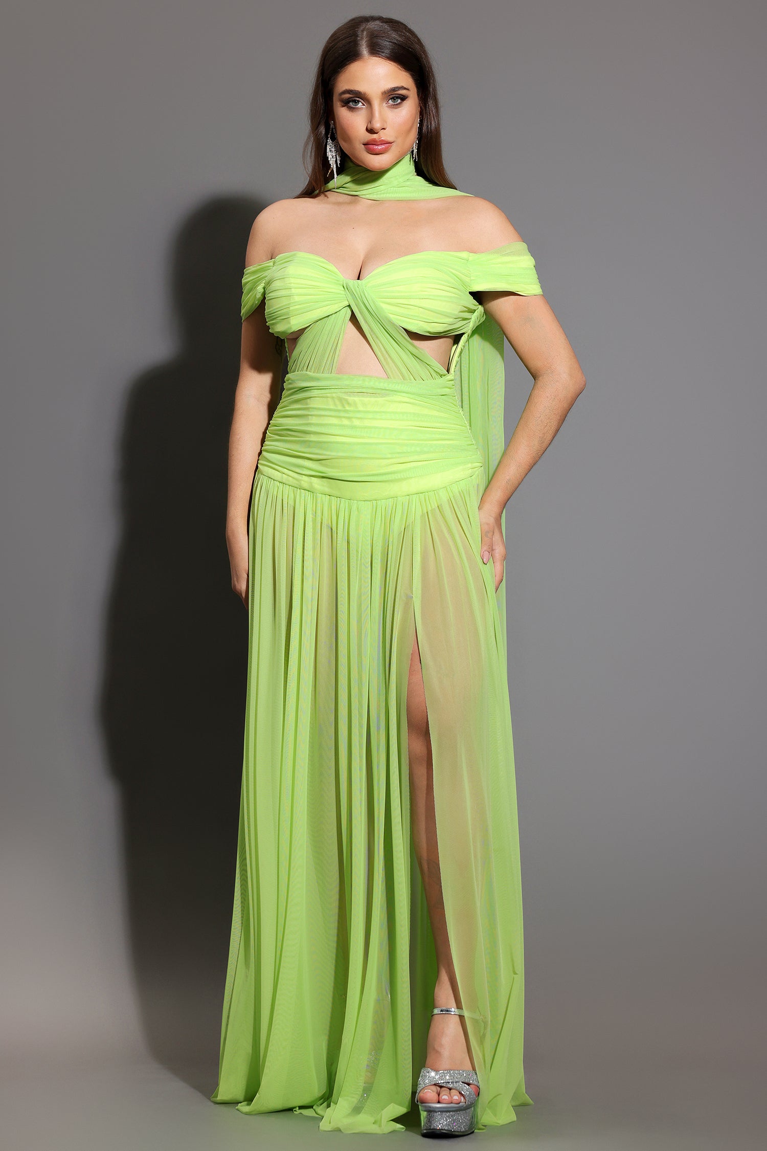 Peoph Off-The-Shoulder Hollowed Out Maxi Dress	