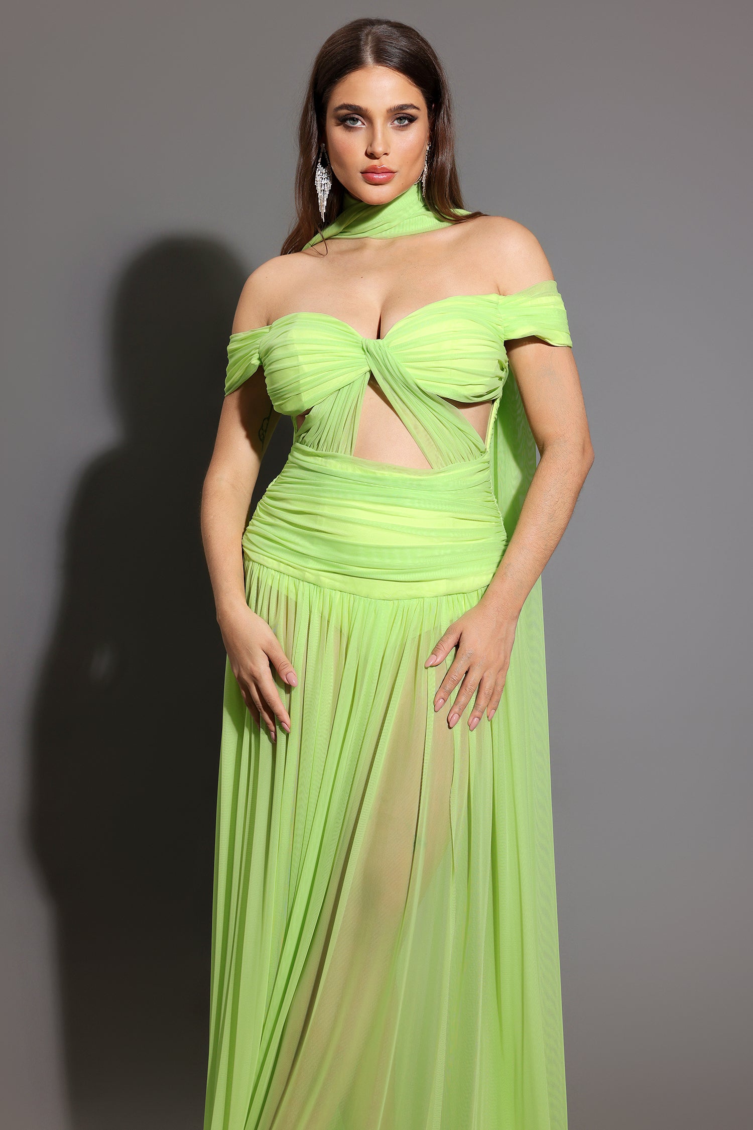Peoph Off-The-Shoulder Hollowed Out Maxi Dress	
