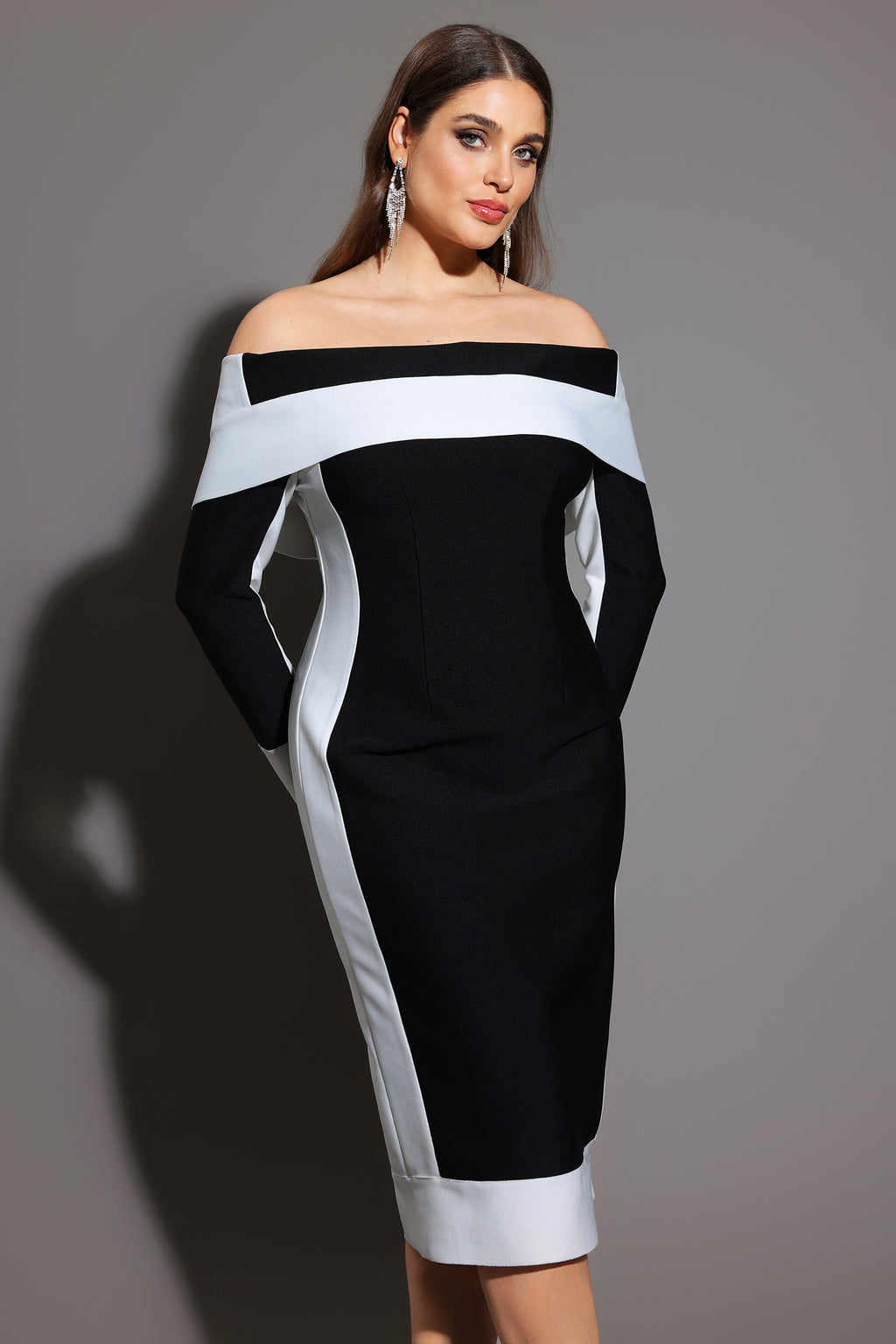 Mattey Off-The-Shoulder Long Sleeves Stripes Bandage Midi Dress	