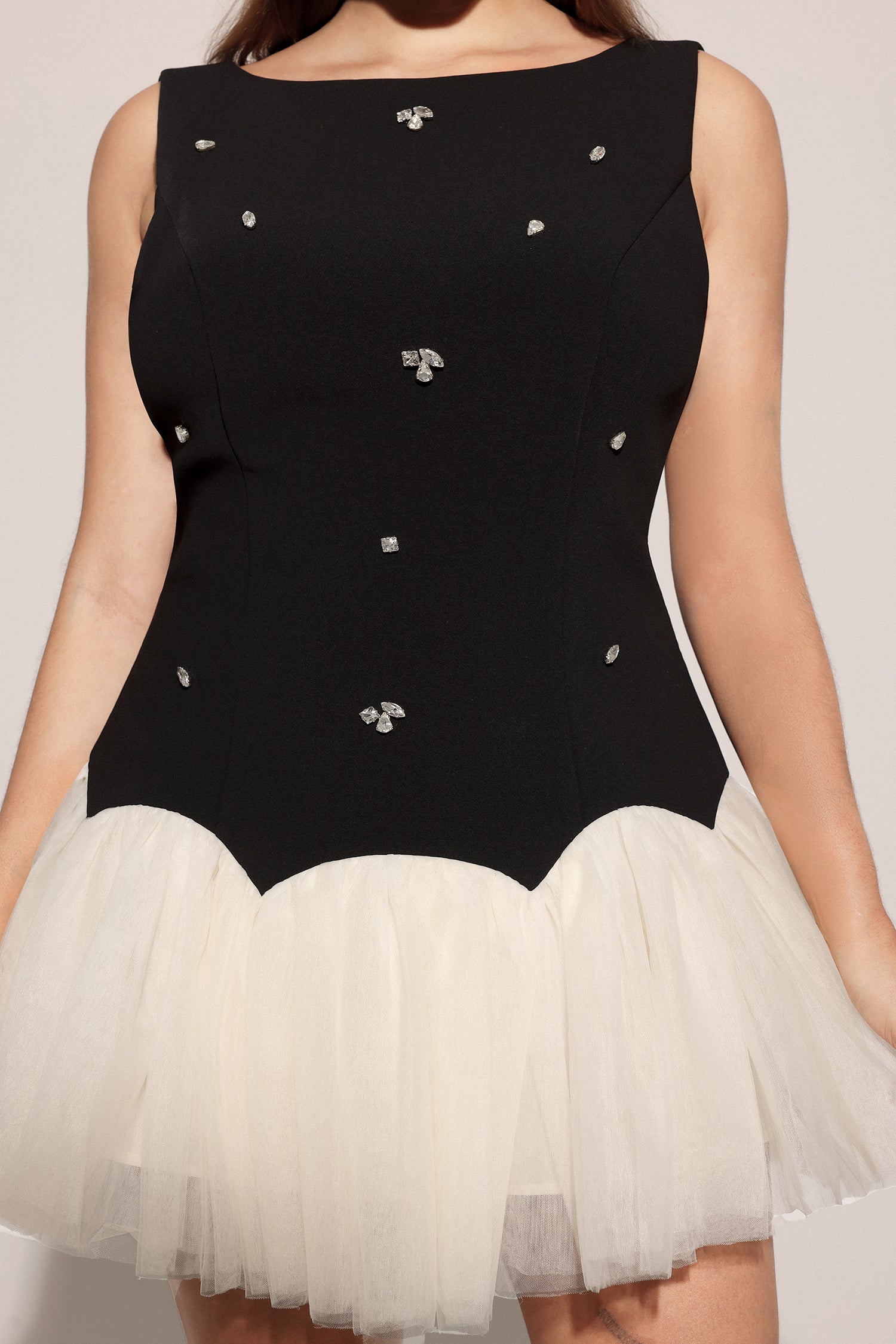 Salamo Sleeveless Diamond Mini Dress	