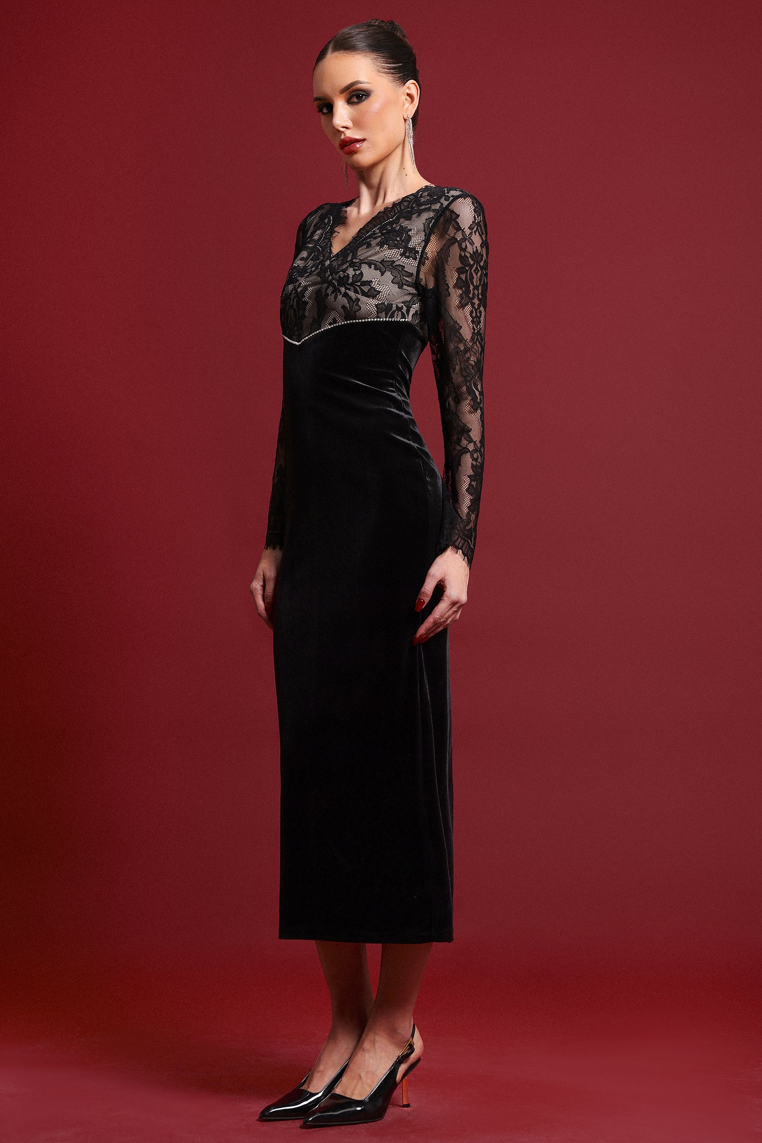Lotta Sexy Contour V Neck Long Sleeve Lace Velvet Maxi Dress	
