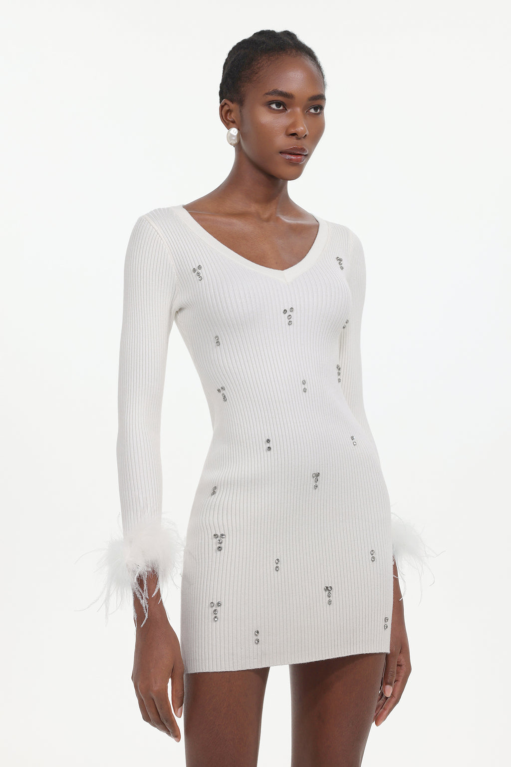Moua Elegant Contour Long Sleeve Rhinestone Feather Knit White Mini Dress	
