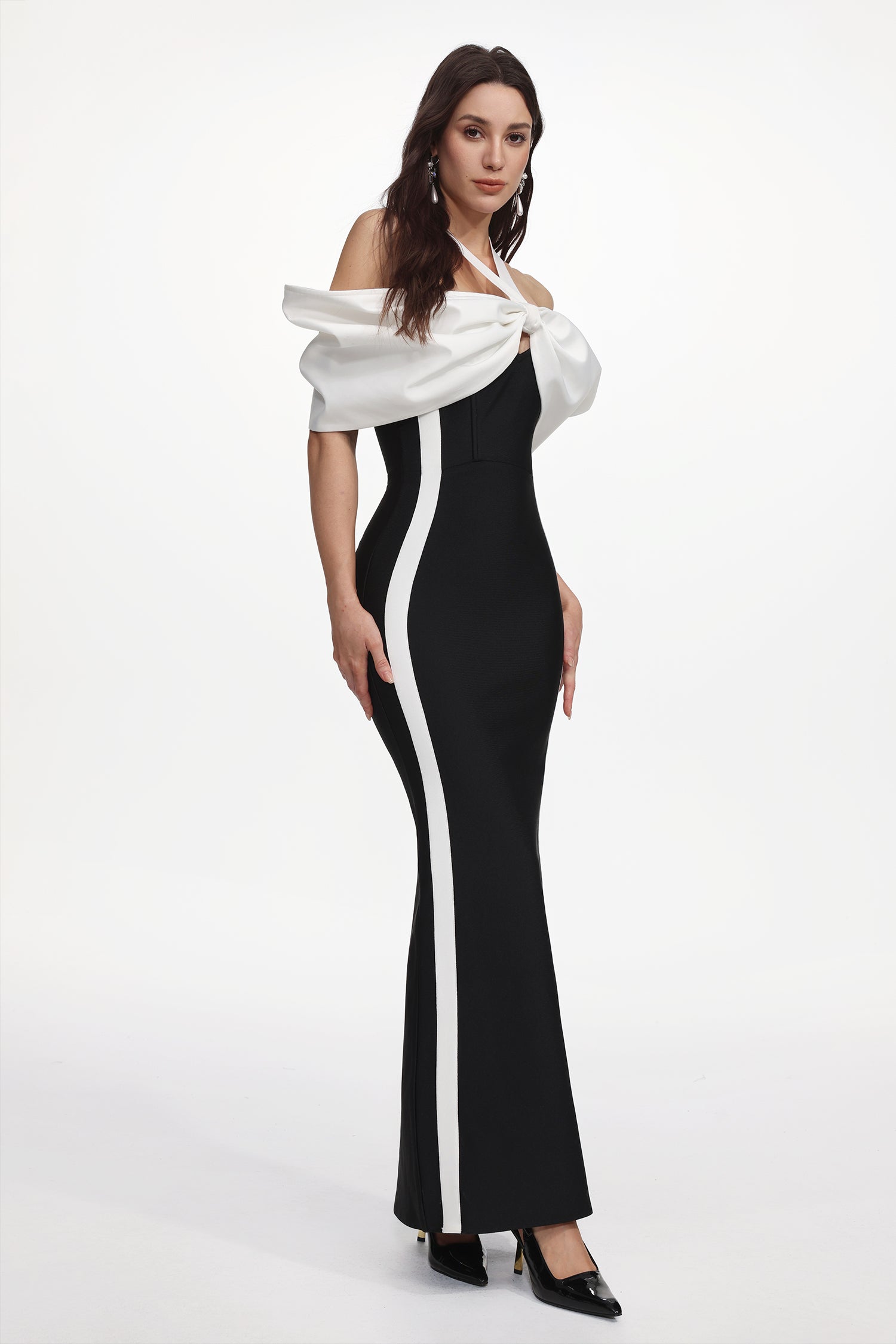 Elegant Contour Halter Bow Contrast Bandage Maxi Dress	