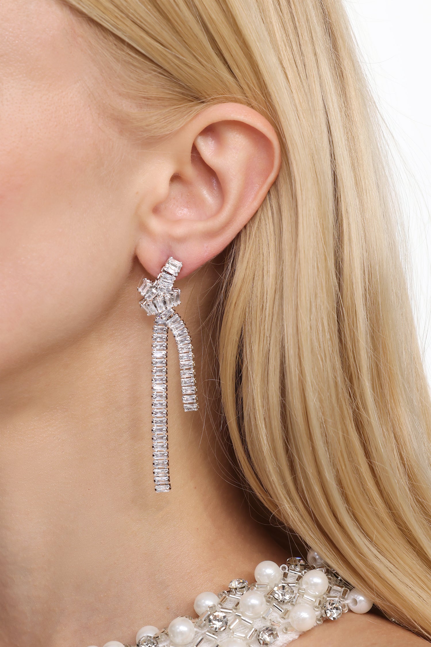 Imaan Rectangle Knotting Tassel Earrings	