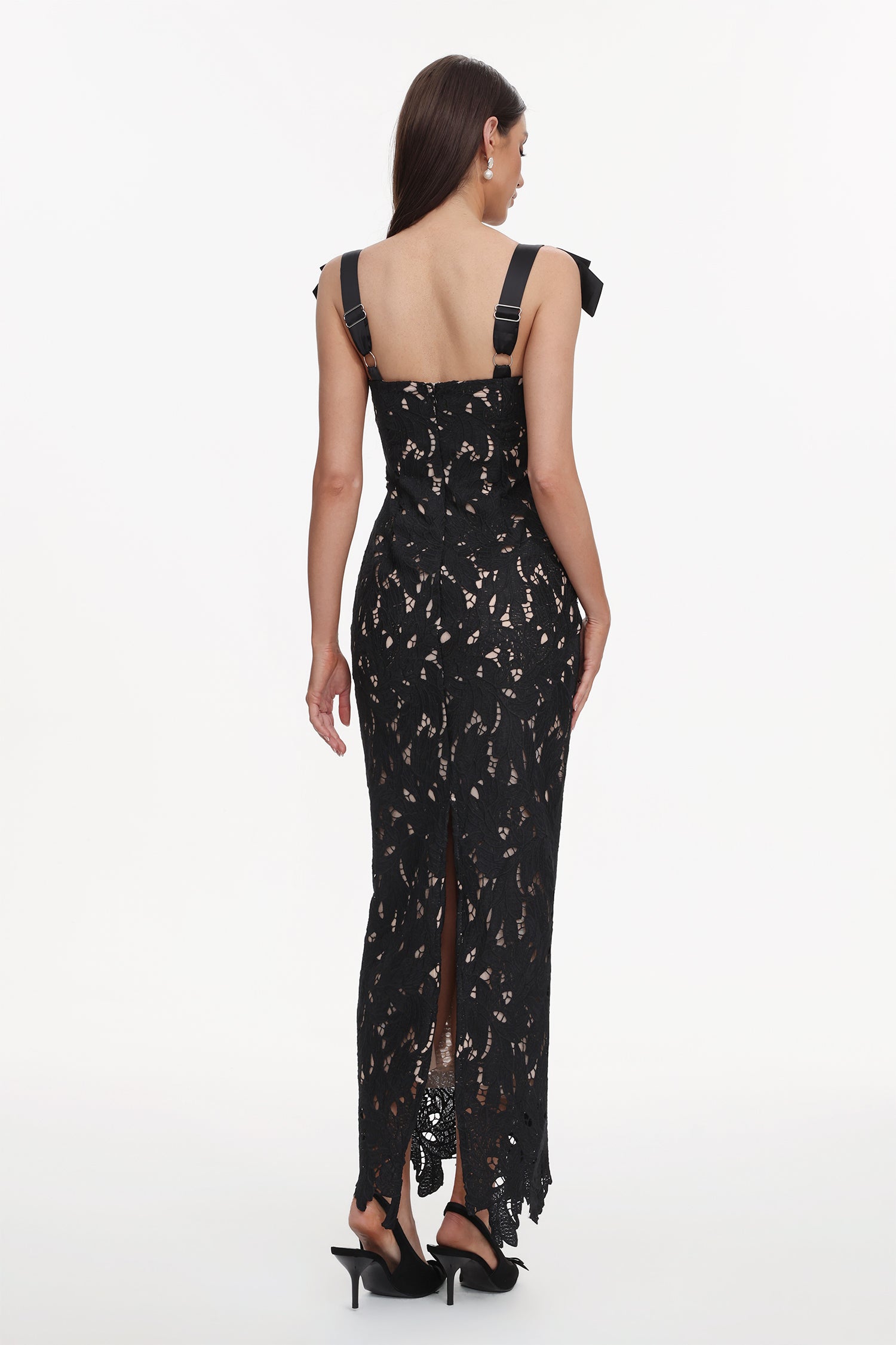 Lucretia Sleeveless Lace Bow Maxi Dress	