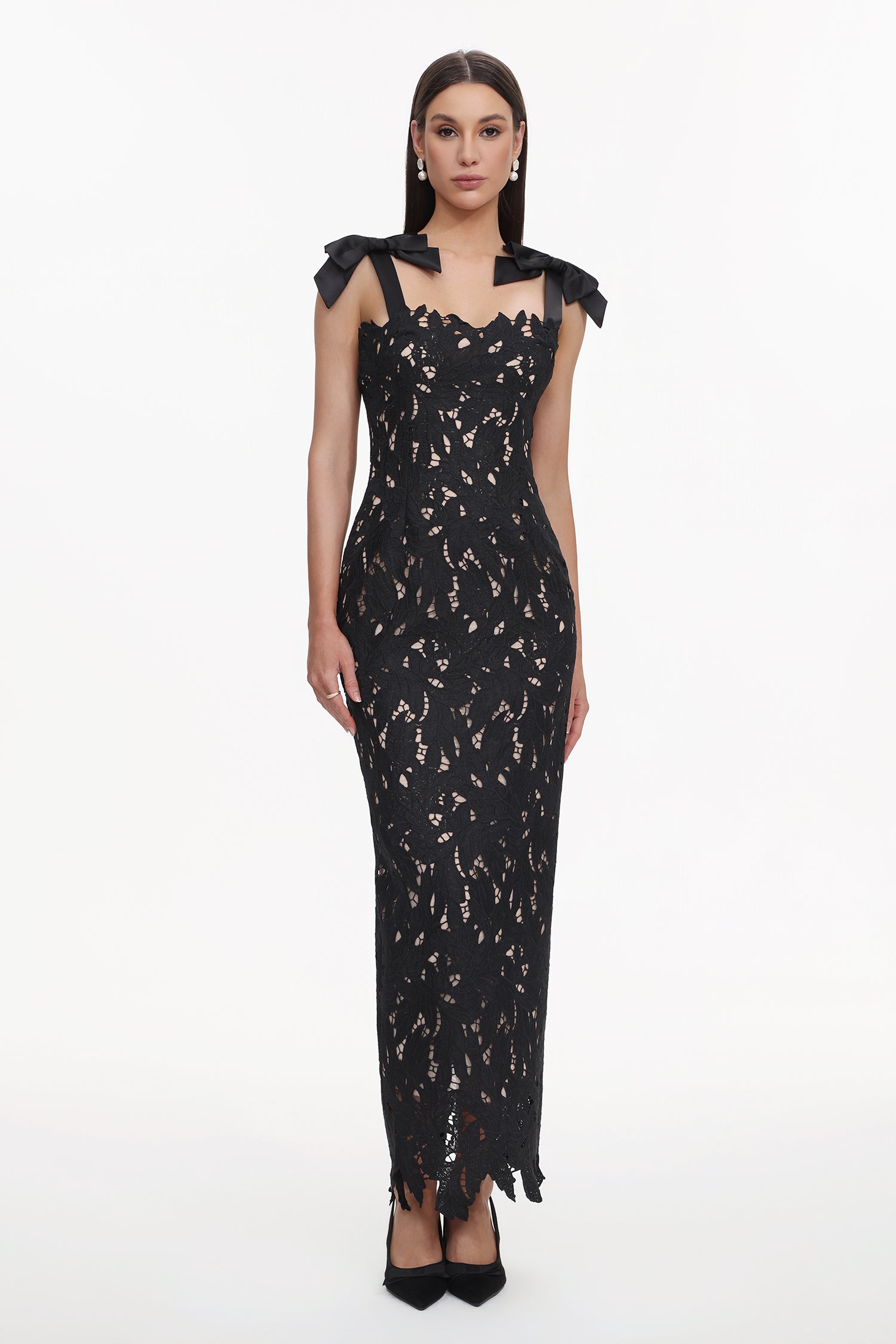 Lucretia Sleeveless Lace Bow Maxi Dress	