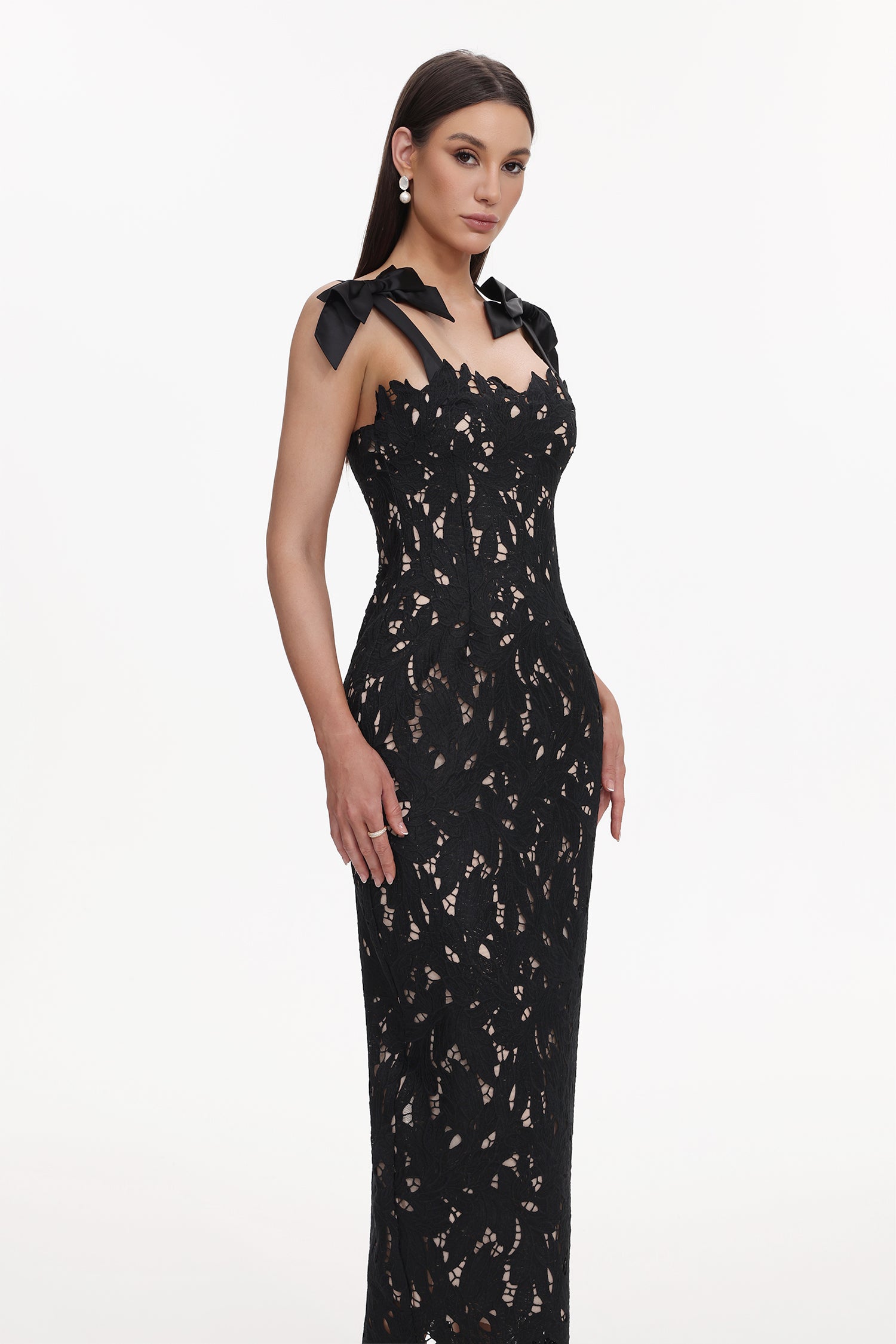 Lucretia Sleeveless Lace Bow Maxi Dress	