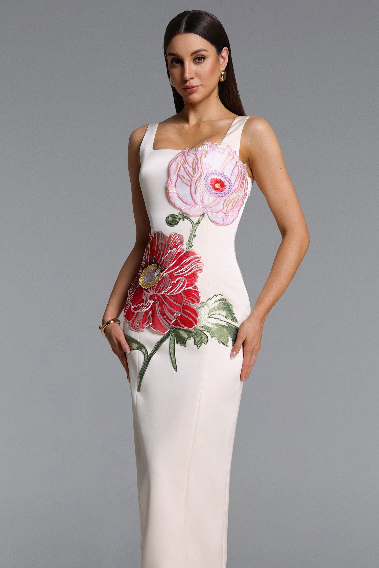 Mallen Romantic Contour Sleeveless Square Neck Floral Appique White Maxi Dress	