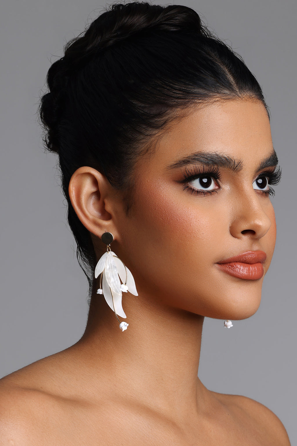 Pale Resin Leaf  Flower Earrings	