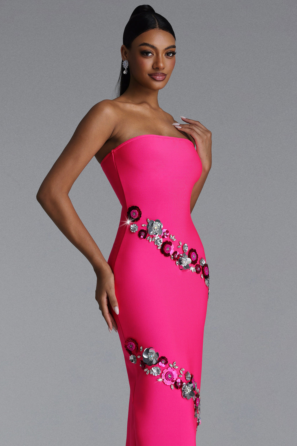 Valo Romantic Contour Strapless Sequin Floral Bandage Maxi Dress	