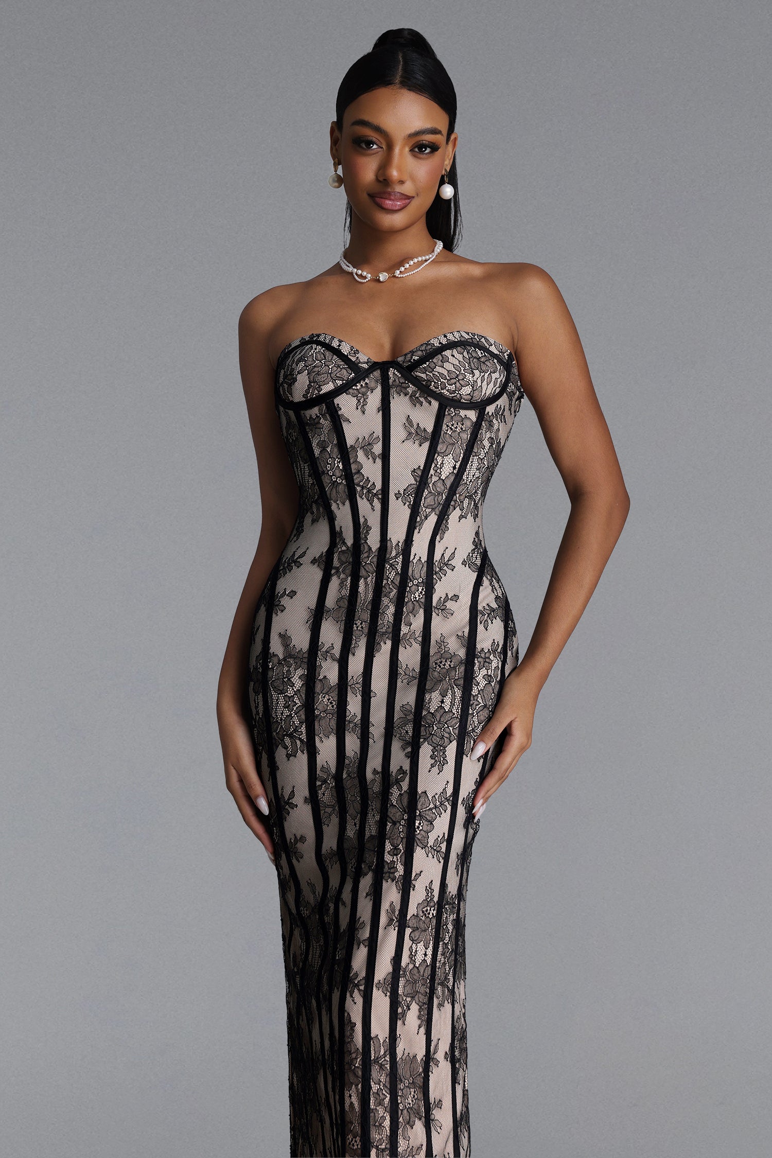 Quanha Romantic Tailored Strapless Lace Maxi Dress	