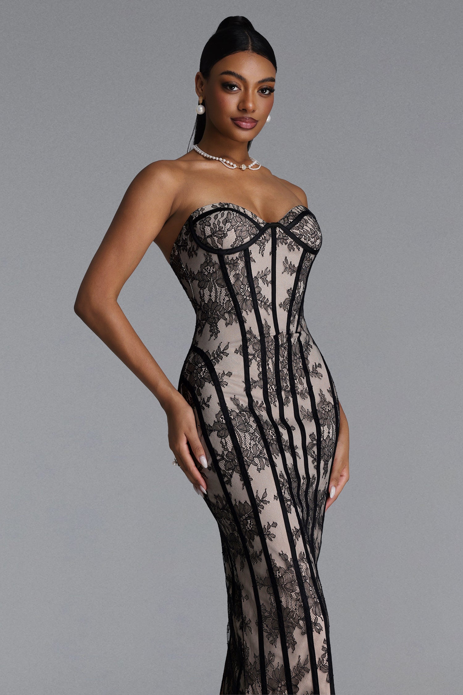 Quanha Romantic Tailored Strapless Lace Maxi Dress	