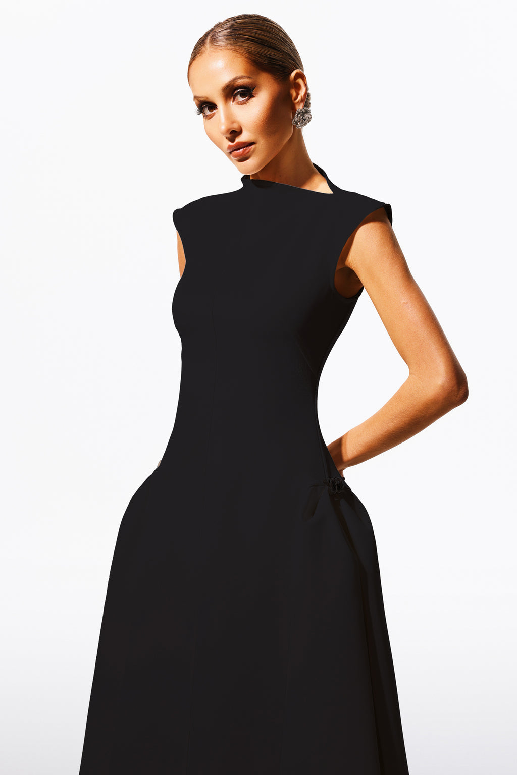 Paca Choker Sleeveless Maxi Dress	