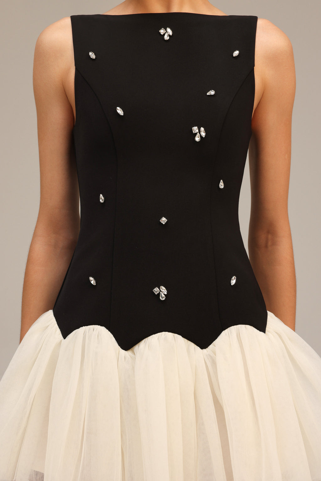 Salamo Sleeveless Diamond Mini Dress	