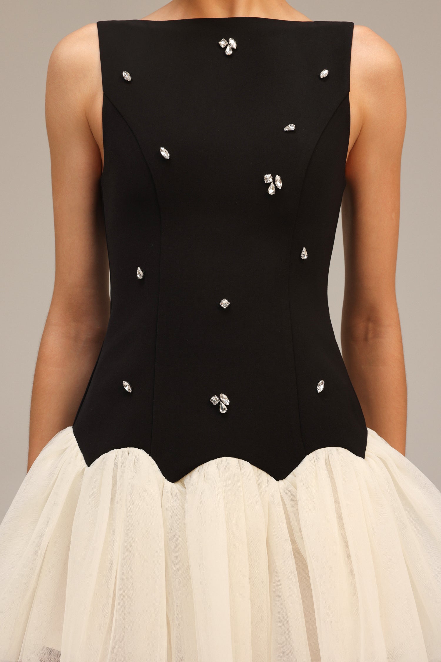 Salamo Sleeveless Diamond Mini Dress	