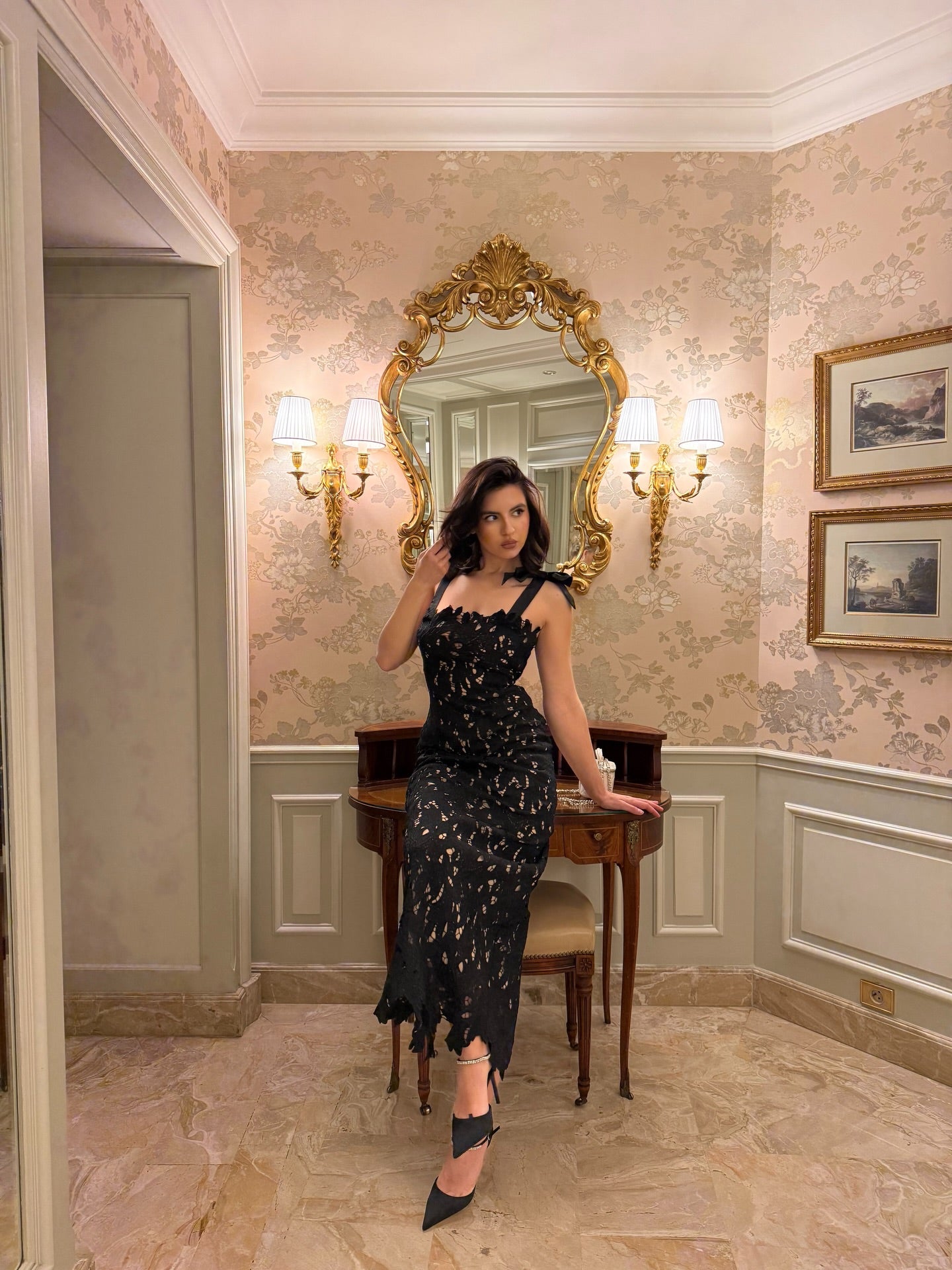 Lucretia Sleeveless Lace Bow Maxi Dress	